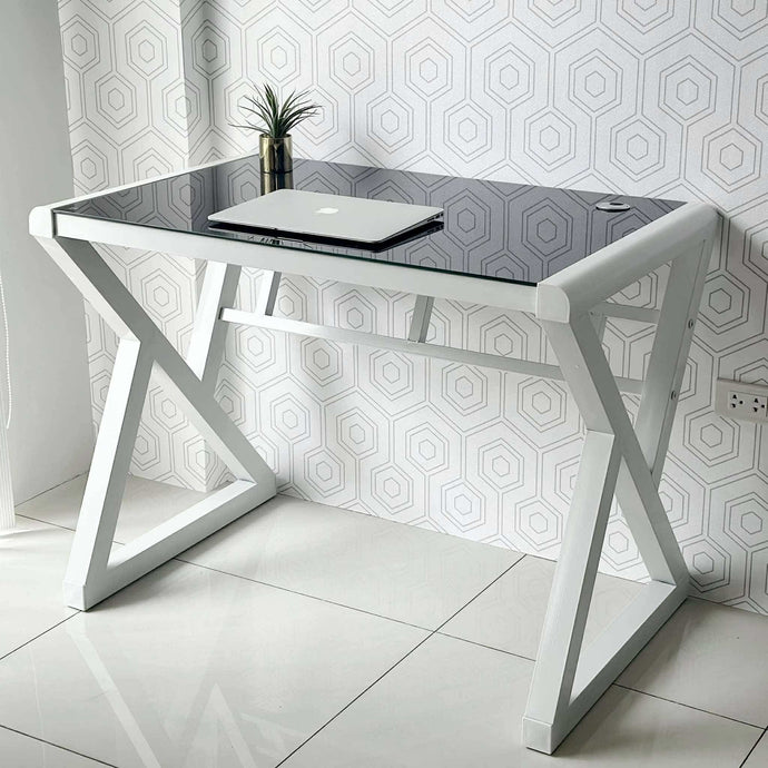 [Preorder] Winter black and white desk