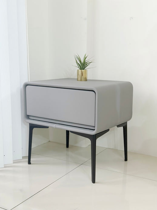 [Display Unit] Sabrina Side Table (Gray)